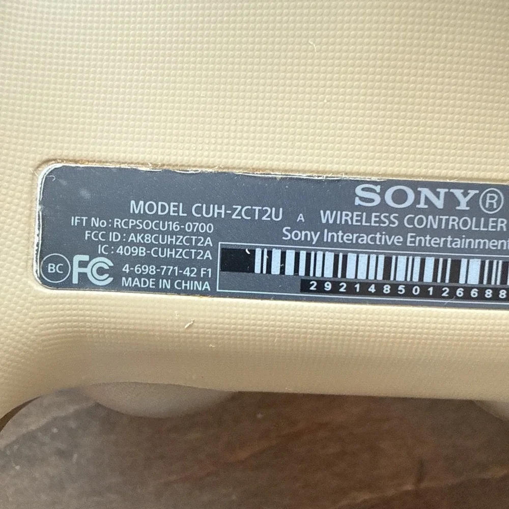PlayStation 4 PS4 DualShock 4 Wireless Controller - Gold CUH-ZCT2U